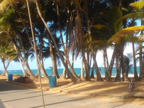 Spacious 3 Bedroom Condo steps from beach