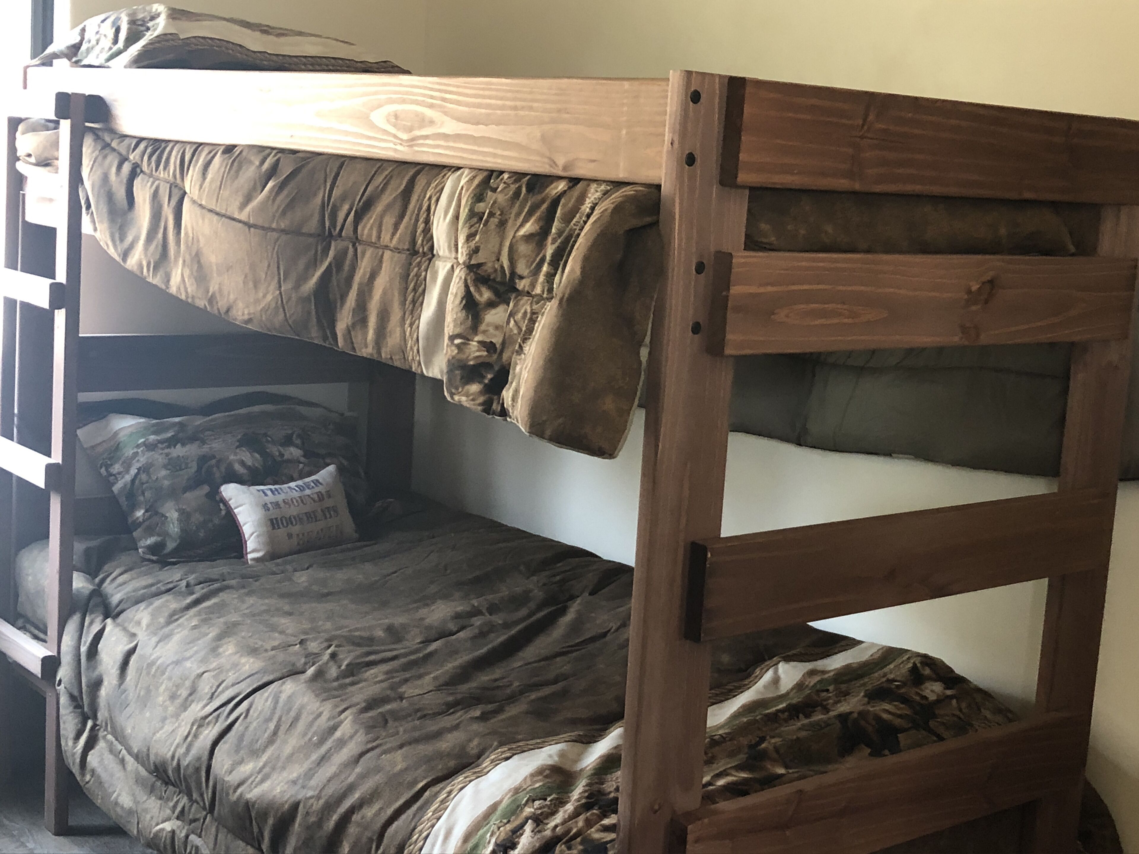 Quaint, rustic bunkhouse on 65 acre horse ranch.