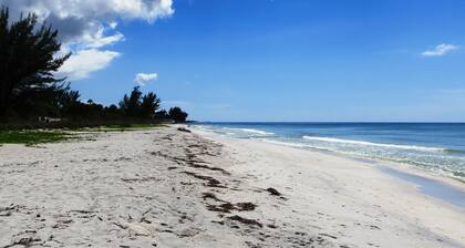 Tranquilo Villa Rotonda, 3 habitaciones, 2. 5 baños, actualizaciones recientes, ¡¡¡Reducido para enero de 2019 !!