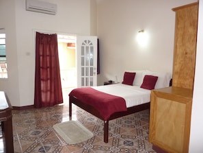 1 bedroom, in-room safe, iron/ironing board, WiFi