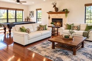 Living area - RETREAT NEXT TO FLAT CREEK WINERY, Pool,Billiard Table,Outdoor Kitchen, Fire Pit (Marble Falls)