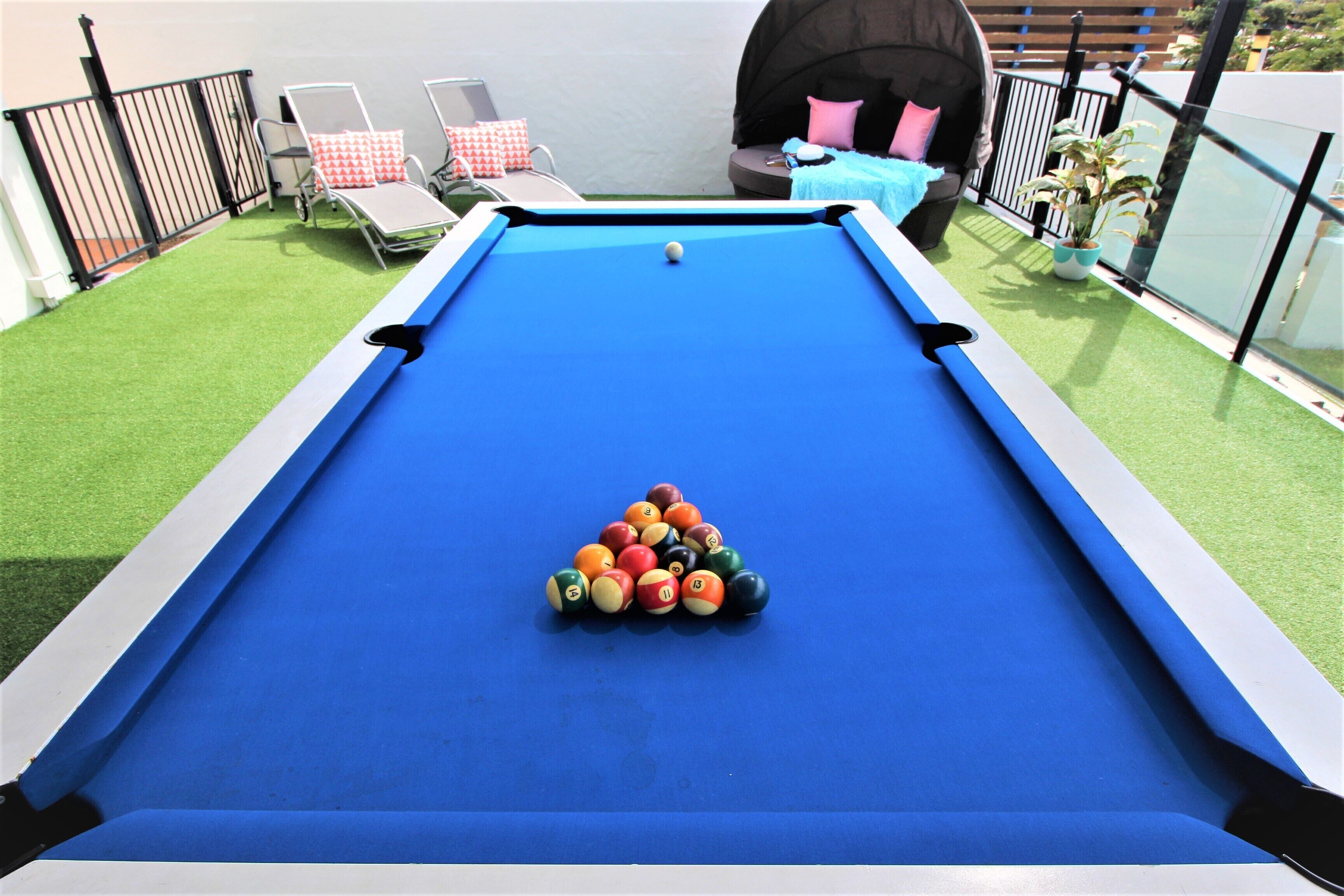 ^^ Waterfront Broadbeach Abode ^^  Child and Pet friendly — image 7