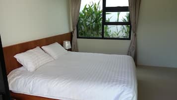 3 bedrooms, in-room safe, iron/ironing board, free WiFi