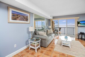 Flat-screen TV - Ponte Vista 410 by Seaside Vacations & Sales (Ocean City)