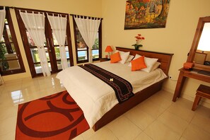 2 bedrooms, in-room safe, iron/ironing board, free WiFi