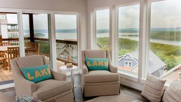 Smart TV, fireplace, video games, DVD player