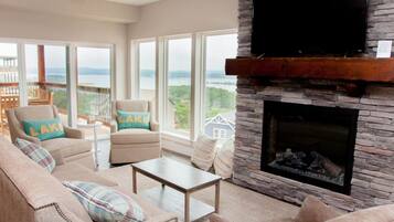 Smart TV, perapian, video game, dan pemutar DVD