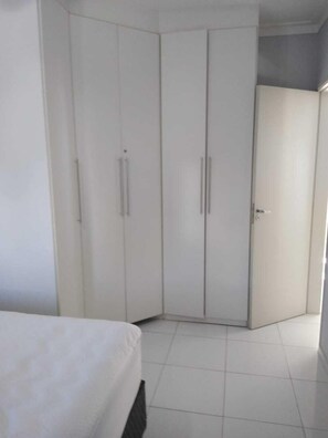 2 bedrooms - SUPER COMFORTABLE APARTMENT ON ENSEADA BEACH (Balneario Cidade Atlantica)