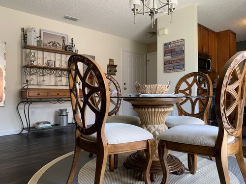 VILLA 2 MASTER SUITES & 2 GOLF CARTS