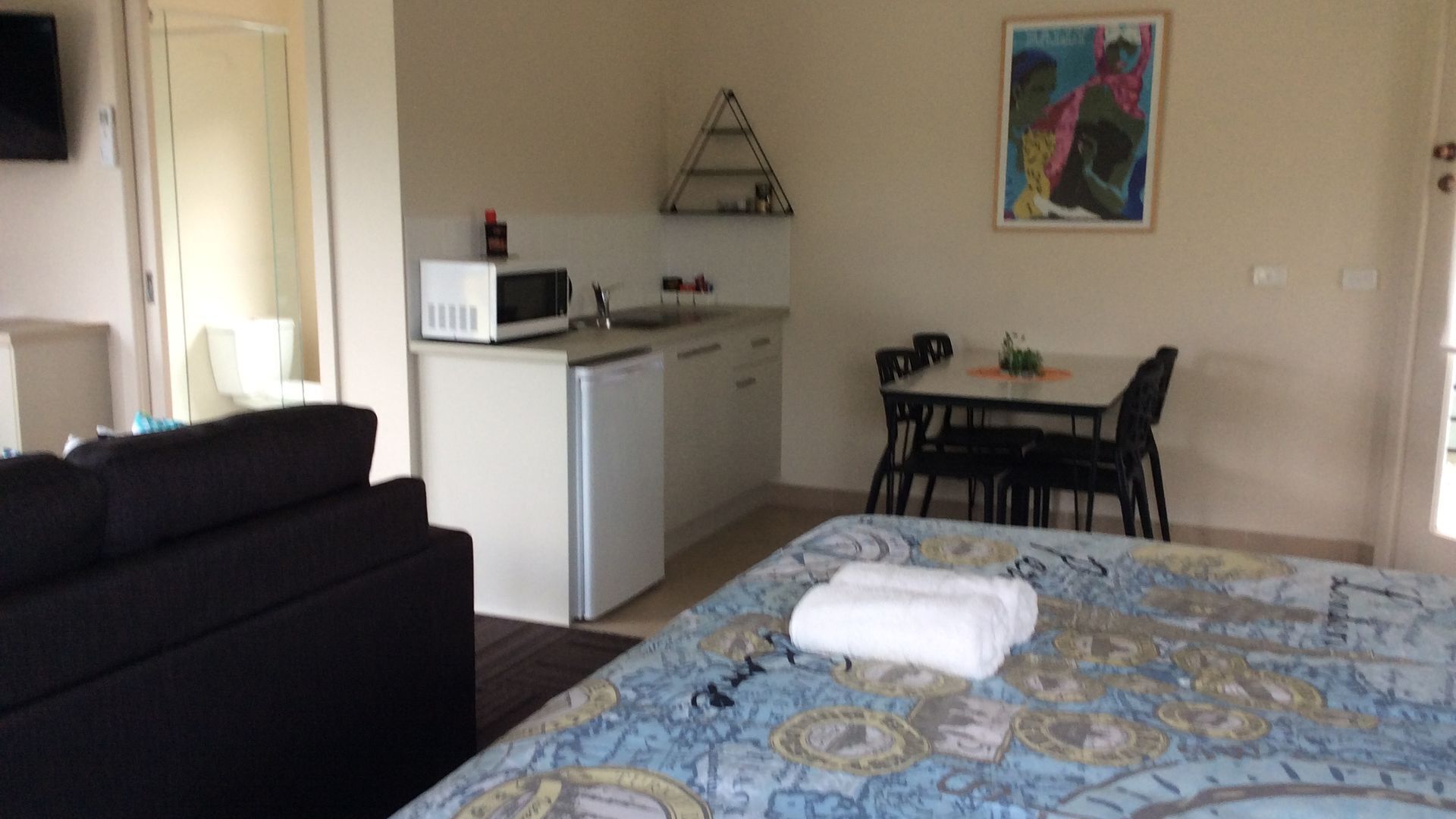 Forrest River Valley Blue Wren Studio - self contained accommodation for couples