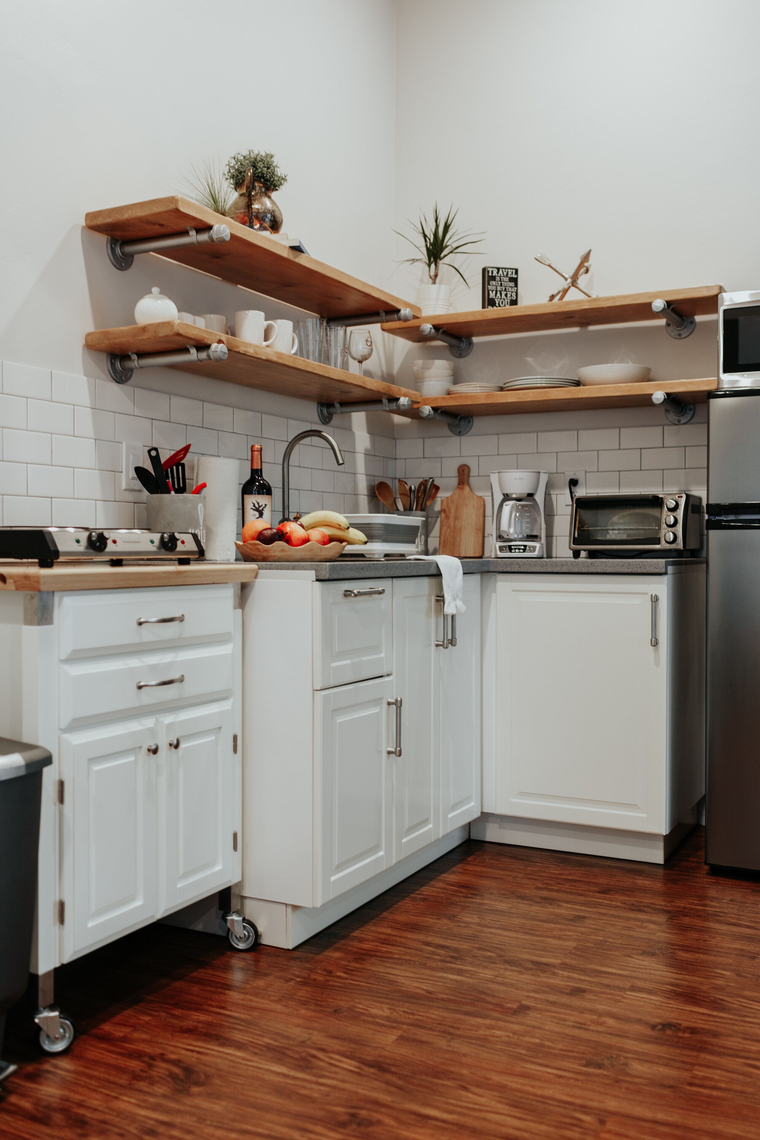 "Urban Retreat"  Enjoy a beautiful clean, quiet apartment just for you in SD 🌞