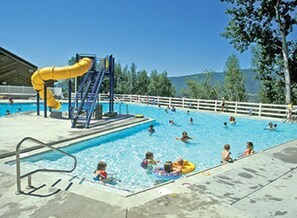 Piscine extérieure