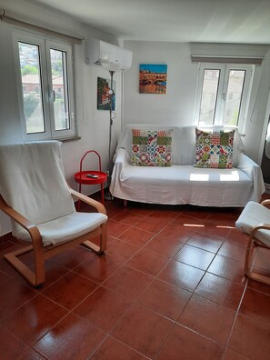 1 غرفة نوم وتجهيزات عازلة للصوت ومكواة/لوح كي وواي فاي