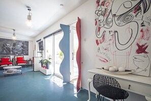 Interior - Modern Fully Equipped Apartment with Balcony and Rooftop - CT1 (Athina)