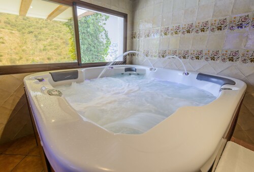 COTTAGE "C'ANTONIA AND MANUEL"