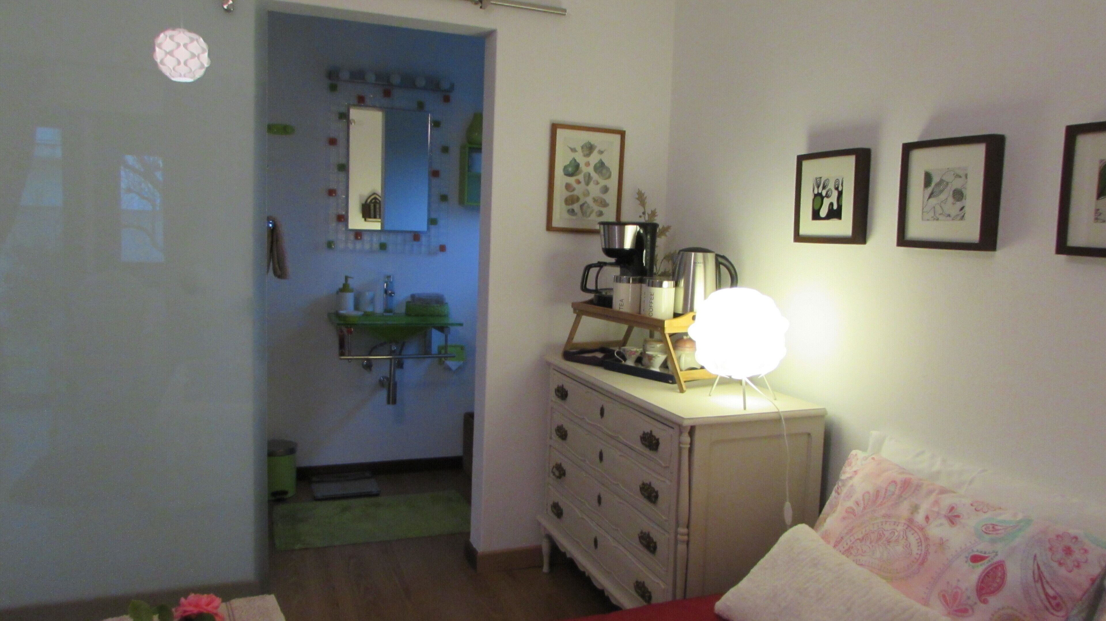 Room / Suite in detached villa