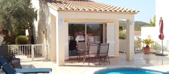 PRIVATE Villa with Garden/Pool/Wi-Fi/AIRCON - Villa Muntanya