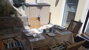 屋外ダイニングエリア