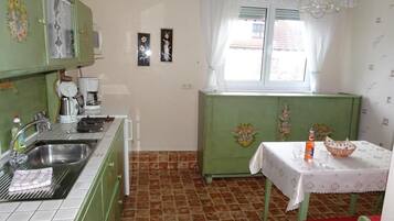 Fridge, microwave, toaster