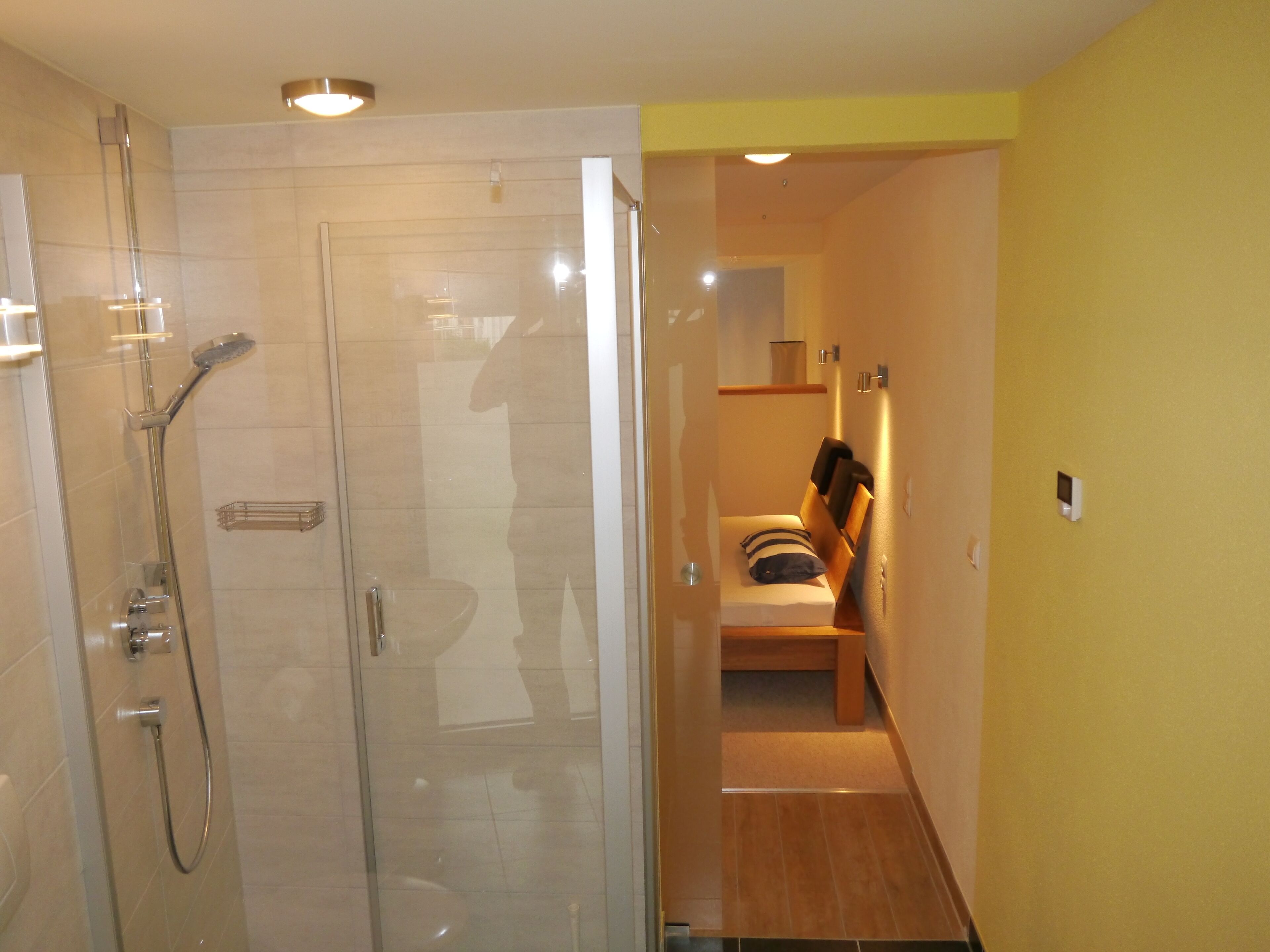 Fantastic apartments with a sun terrace directly on the shores Tauber