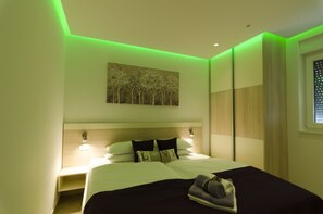 7 Schlafzimmer, Zimmersafe, Bügeleisen/Bügelbrett, WLAN