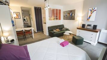 1 bedroom, iron/ironing board, free WiFi, bed sheets
