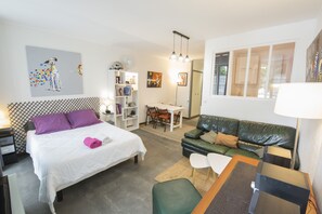 1 bedroom, iron/ironing board, free WiFi, bed sheets