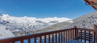 Ski-in/Ski-out Duplex with Stunning Mont Blanc Views - 5-Crystals Paradiski
