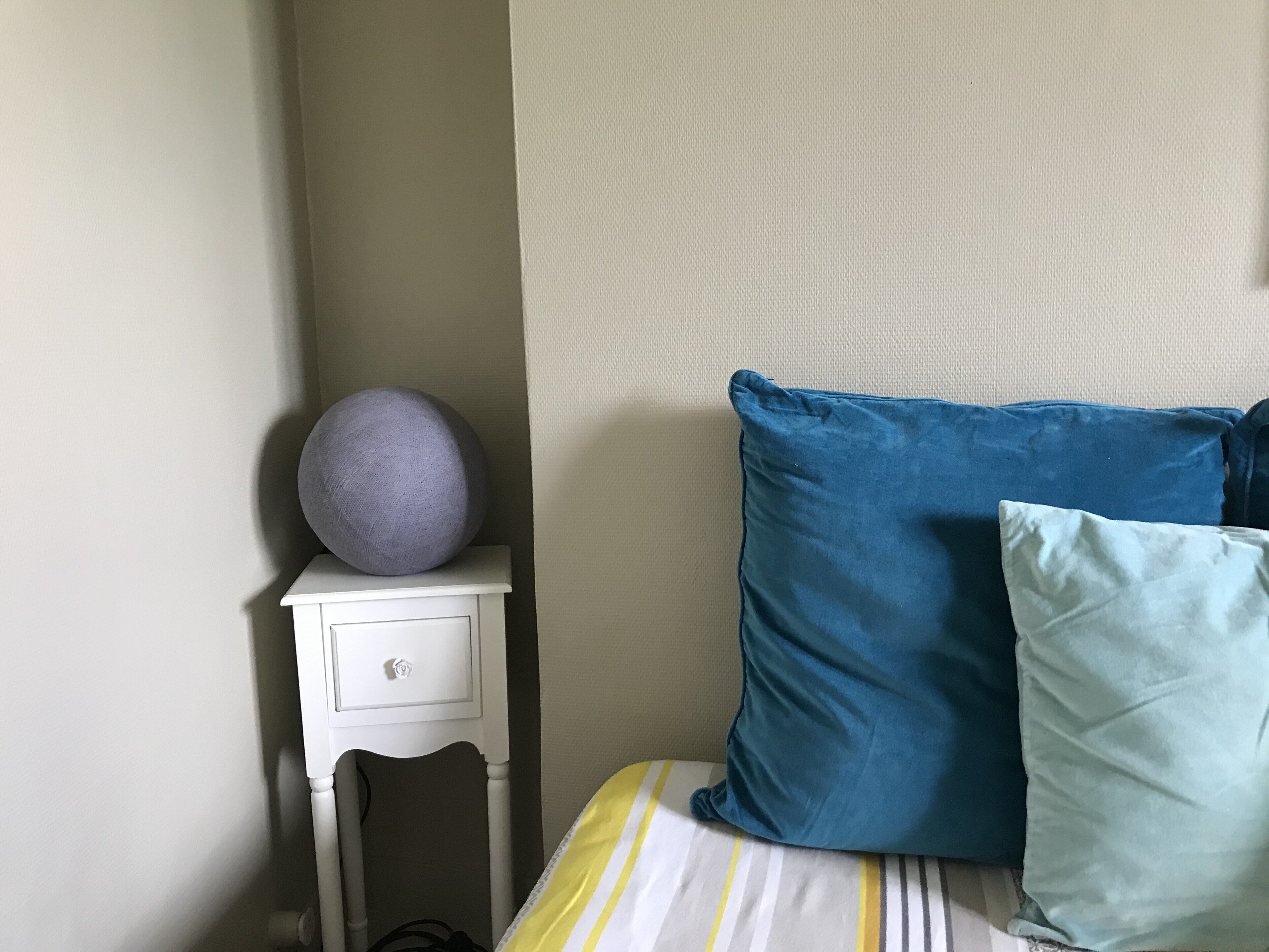 1 chambre, chambres insonorisées, fer et planche à repasser