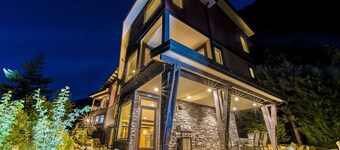 "The Lodge on Harrison Lake" Suite #3