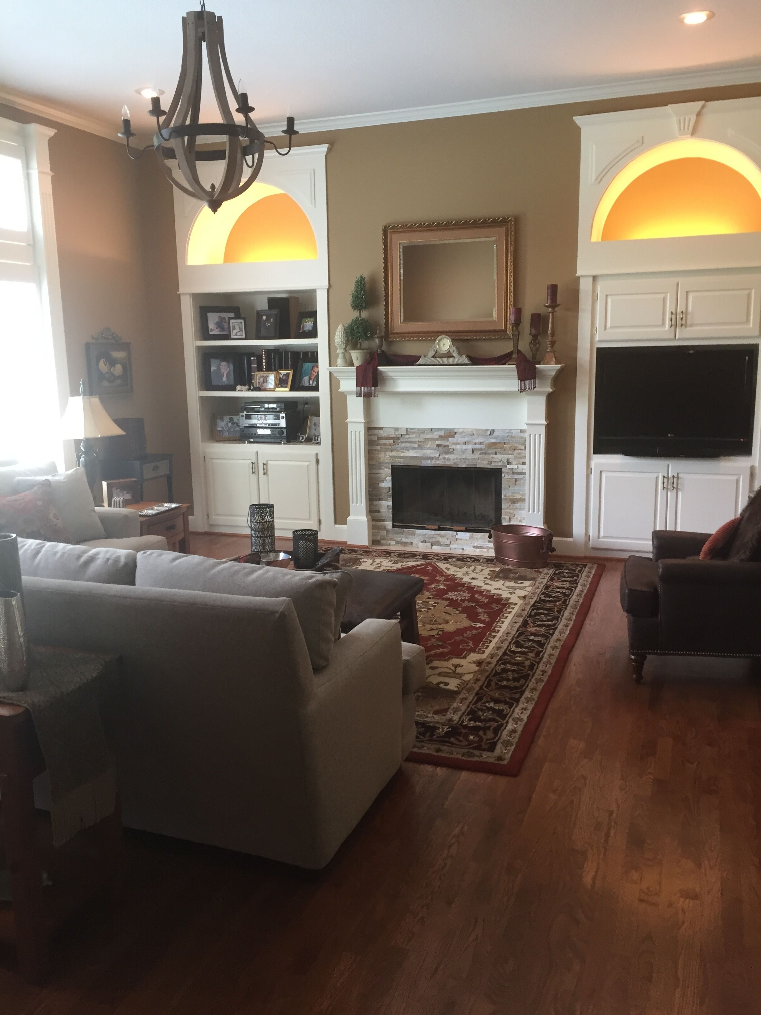 Eclipse Central Home in Kansas City Metro