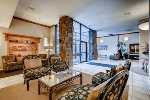 Lobby - Furnished 35th Floor Condo In The Heart Of Downtown Denver (Denver)
