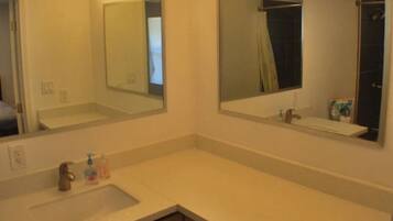 Een bad, een haardroger