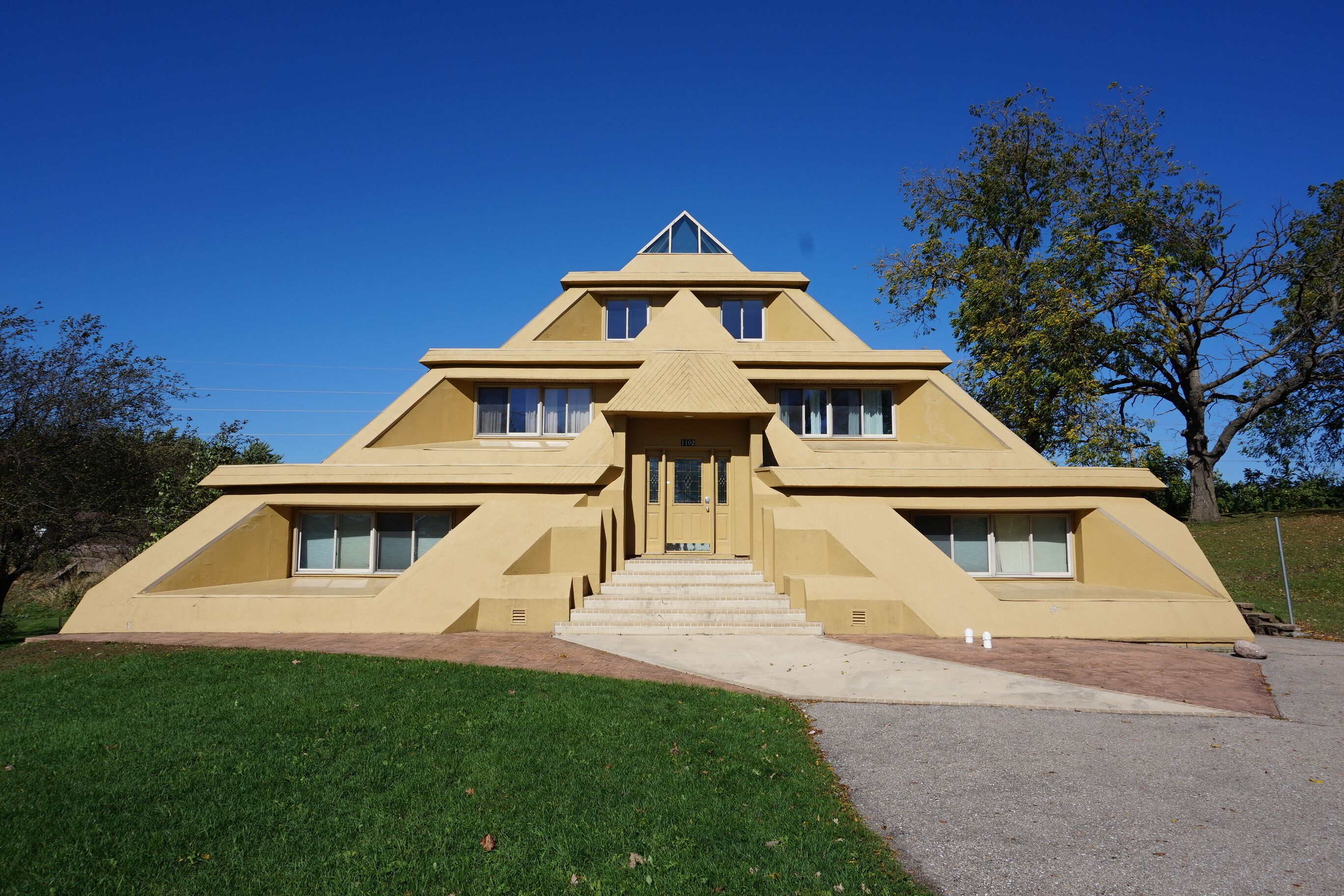 Pyramid House, This 2,000 Sq Ft, 2 BR Suite Option is a One of a Kind Rental