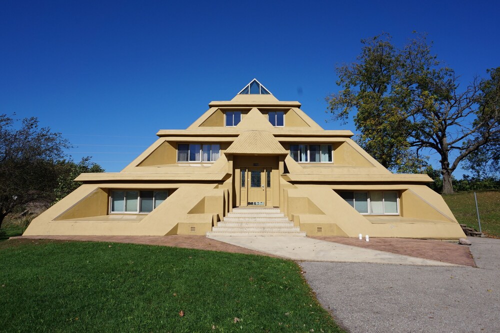 Pyramid House, This 2,000 Sq Ft, 2 BR Suite Option is a One of a Kind Rental