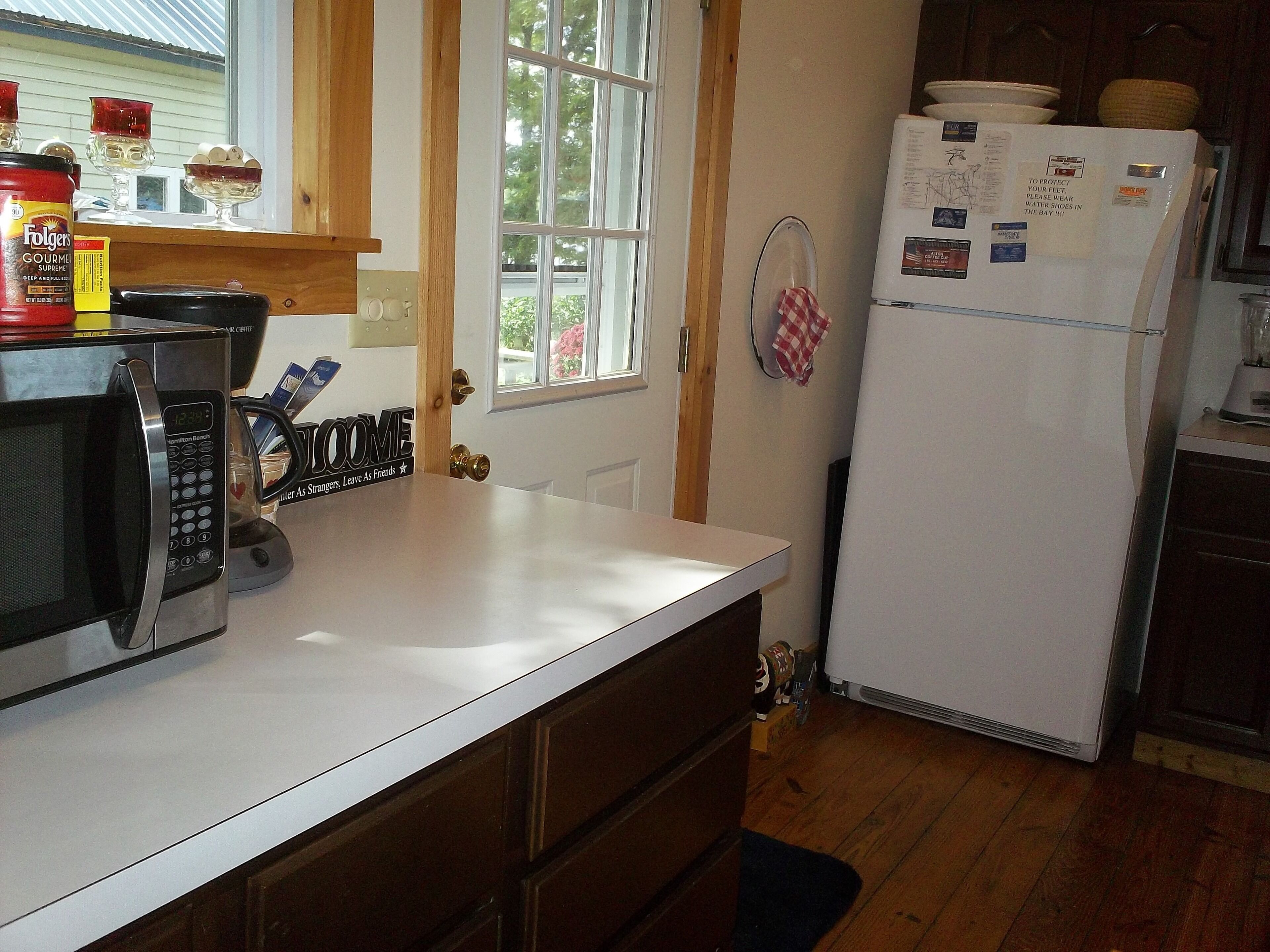 Red Cottage On Sodus Bay<br>Dog Friendly<br>Sleeps 8