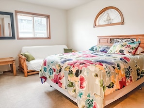 3 bedrooms, WiFi, bed sheets