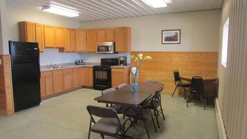 Microwave, oven, stovetop, coffee/tea maker