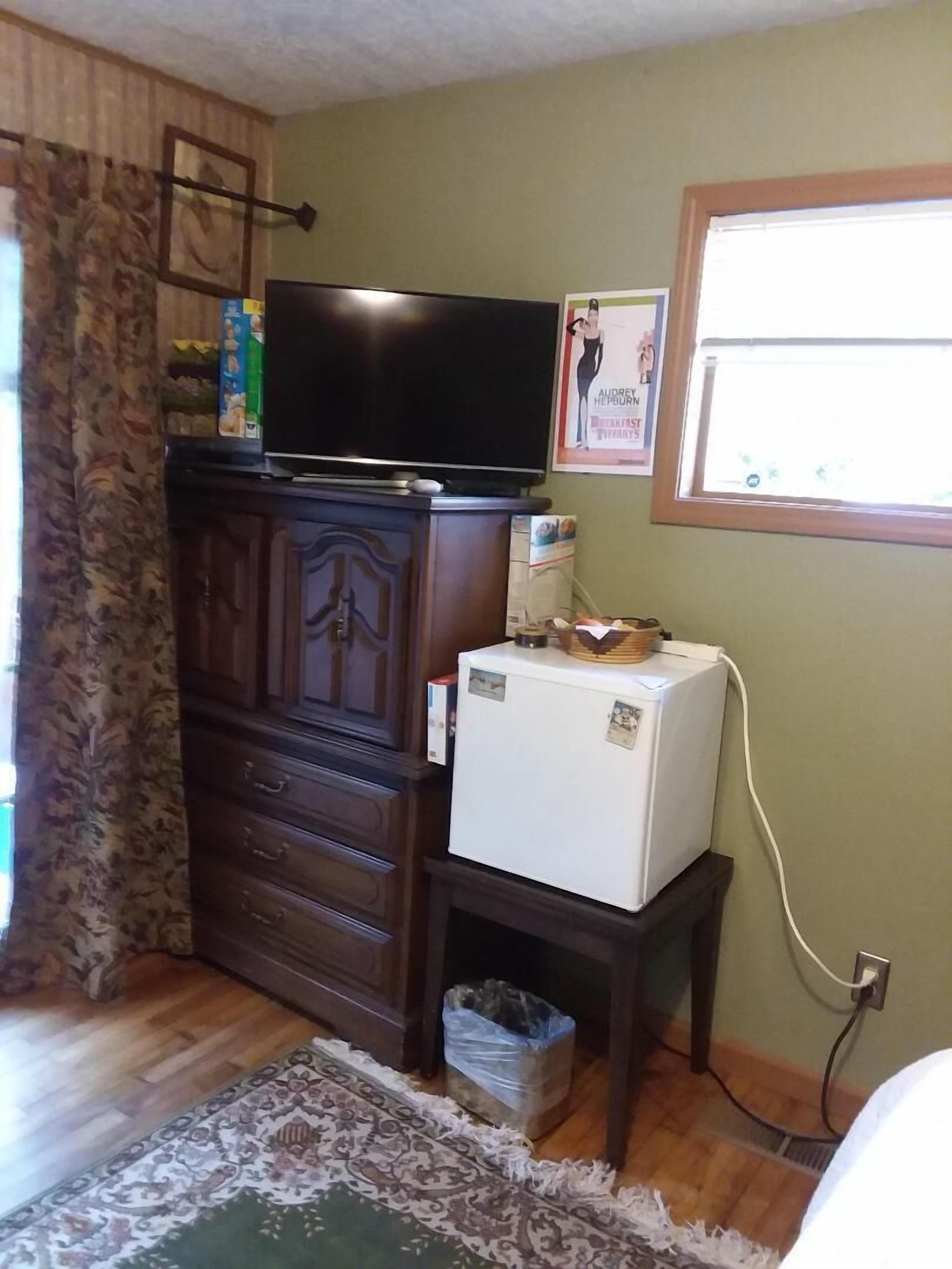 Scott Creek Farm: 2 Acre Sustainable Farm With Forest, Creek, And Nature Park.