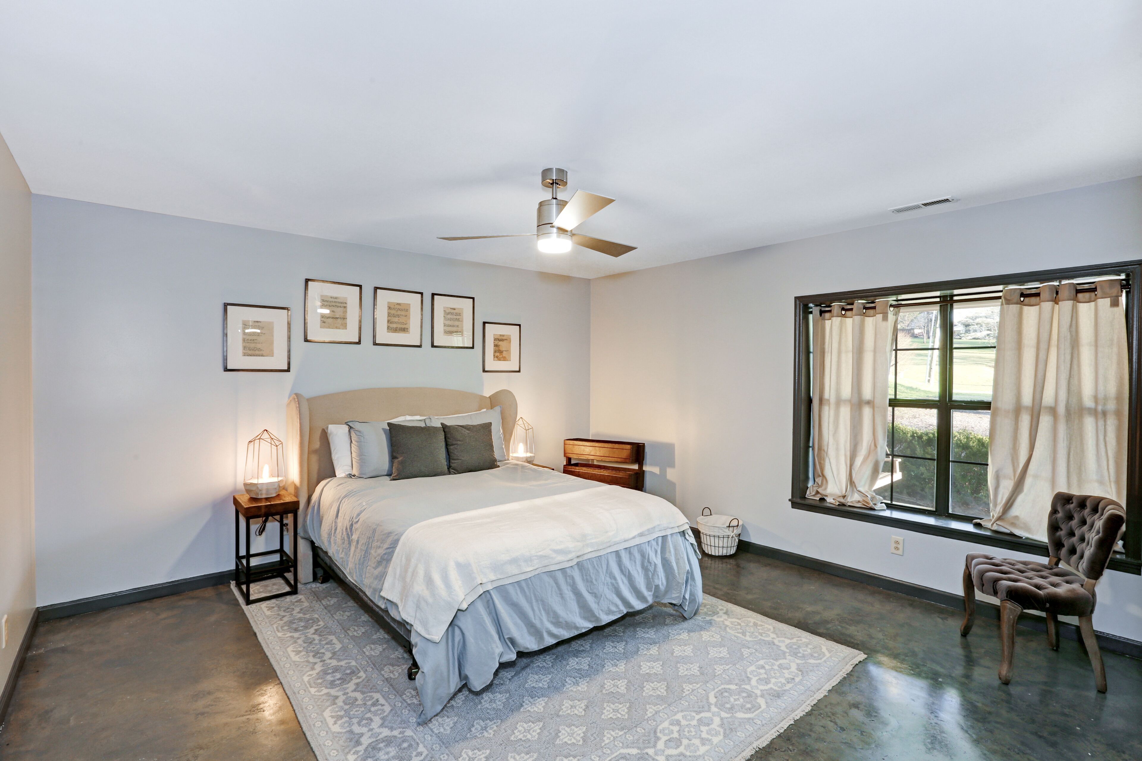 "The Recording Studio" - a real 1970's record studio Completely refinished!!