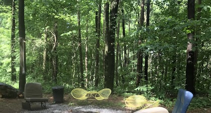 Perheystävällinen Lähellä Mohican - kalustettu 3 mh kannella ja palo kuoppaan