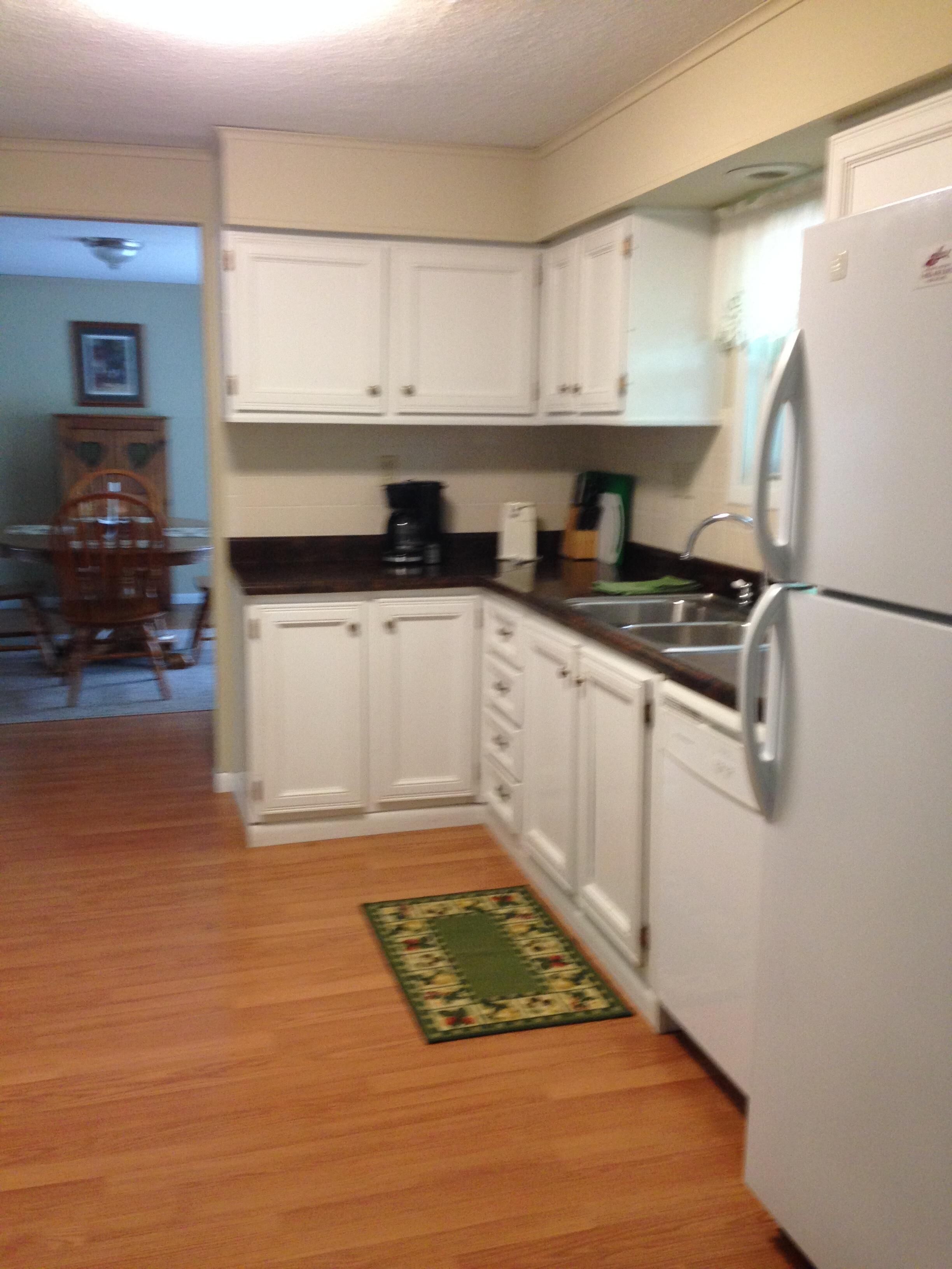  OZARK GETAWAY-Mtn. Home AR Cabin-Sleeps10 (2K,2Q,2T),3 Baths, HS Internet/WiFi