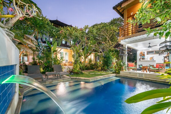 Outdoor pool - Angel House Ubud:Boutique Eco Villa WHOLE VILLA 3 BEDROOMS 6 PAX Breakfast (Ubud)