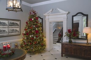 Interior - Unique and luxurious place to stay. (Killarney)