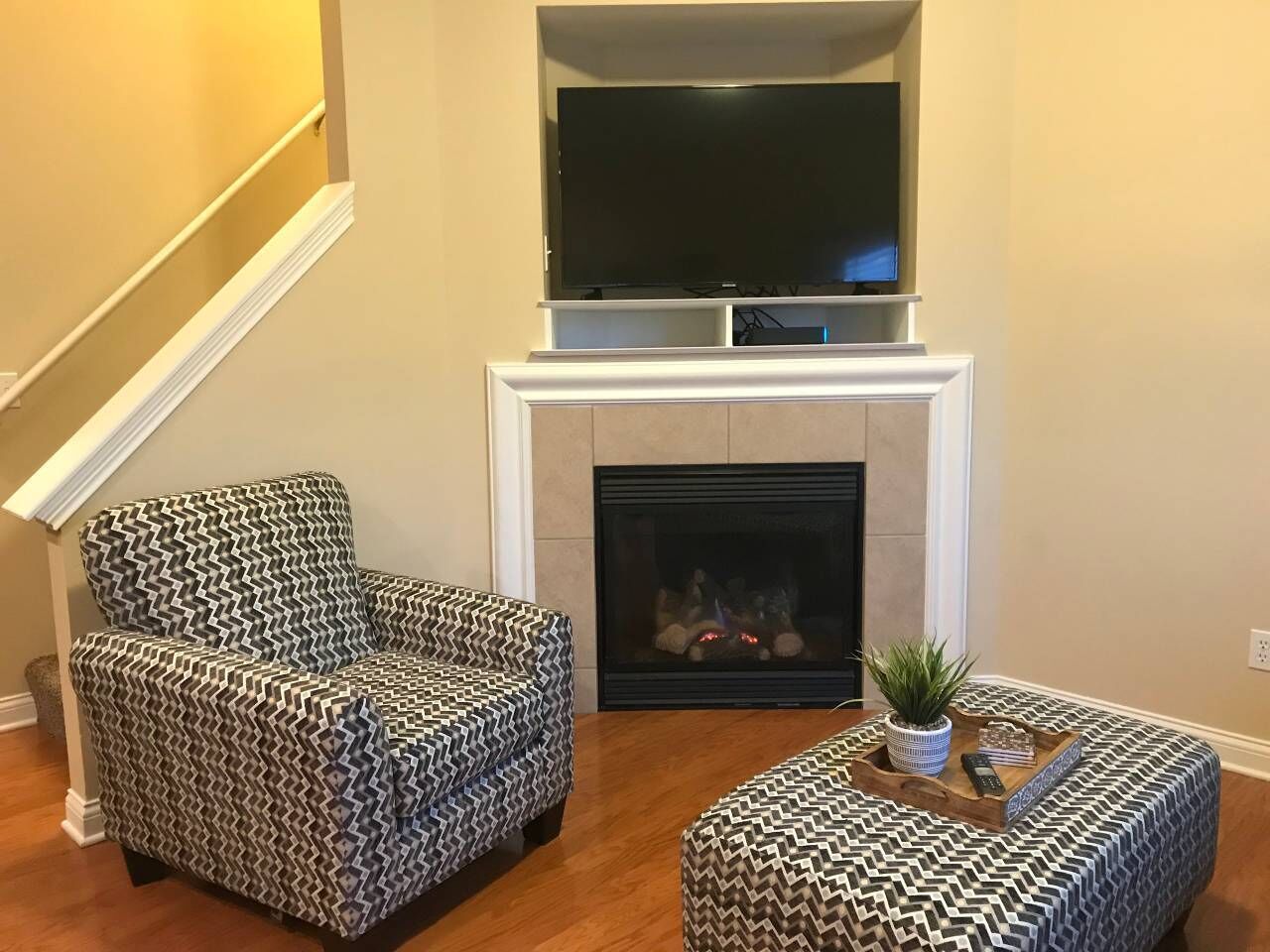 Perfect ND Visit or get away! Sleeps 7 - 9 Guests  #Entire Home!