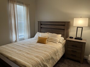 3 bedrooms, iron/ironing board, WiFi, bed sheets
