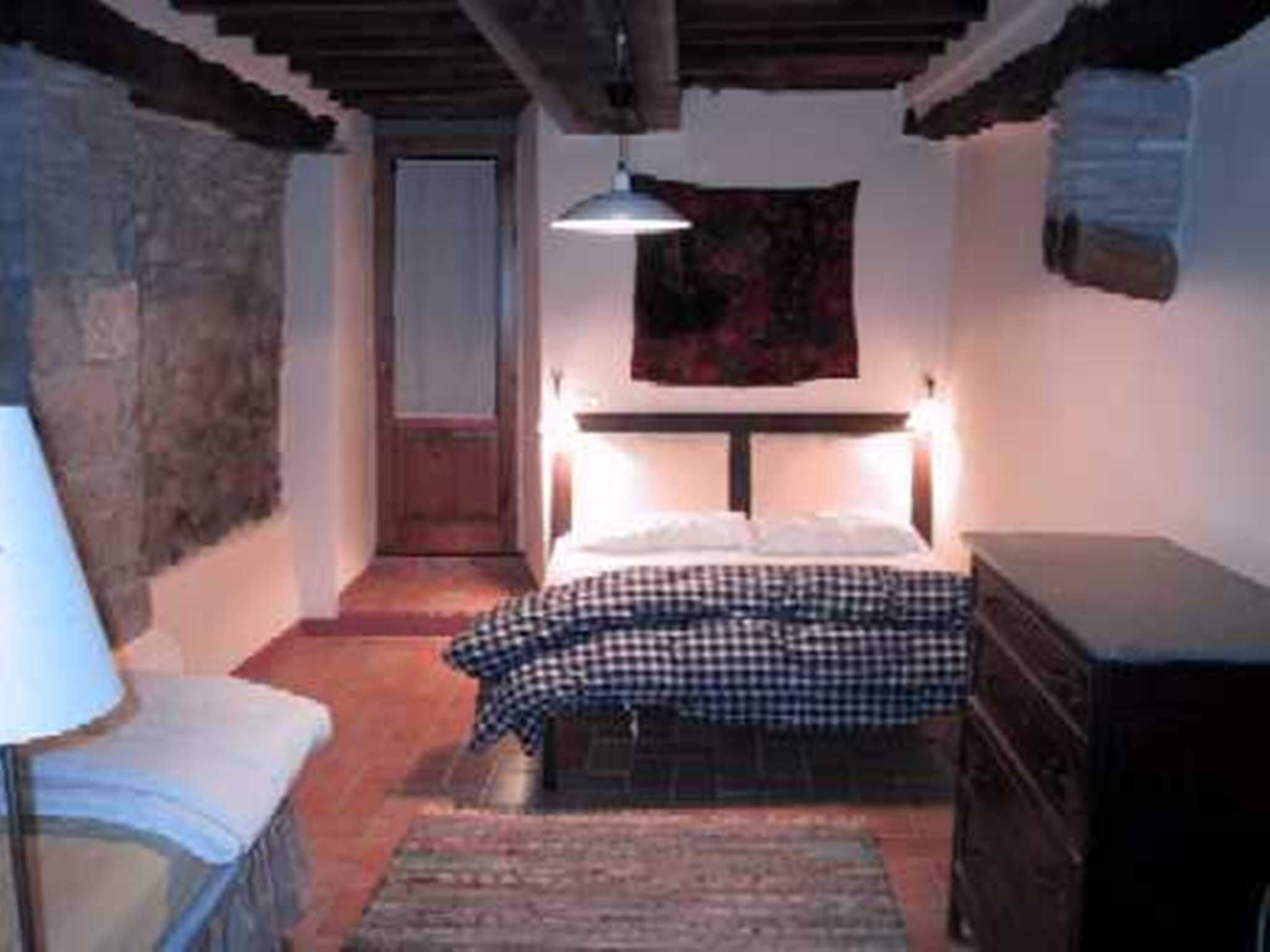 Luxury Historic Tuscan Farmhouse with swimming pool overlooking the Tiber Valley