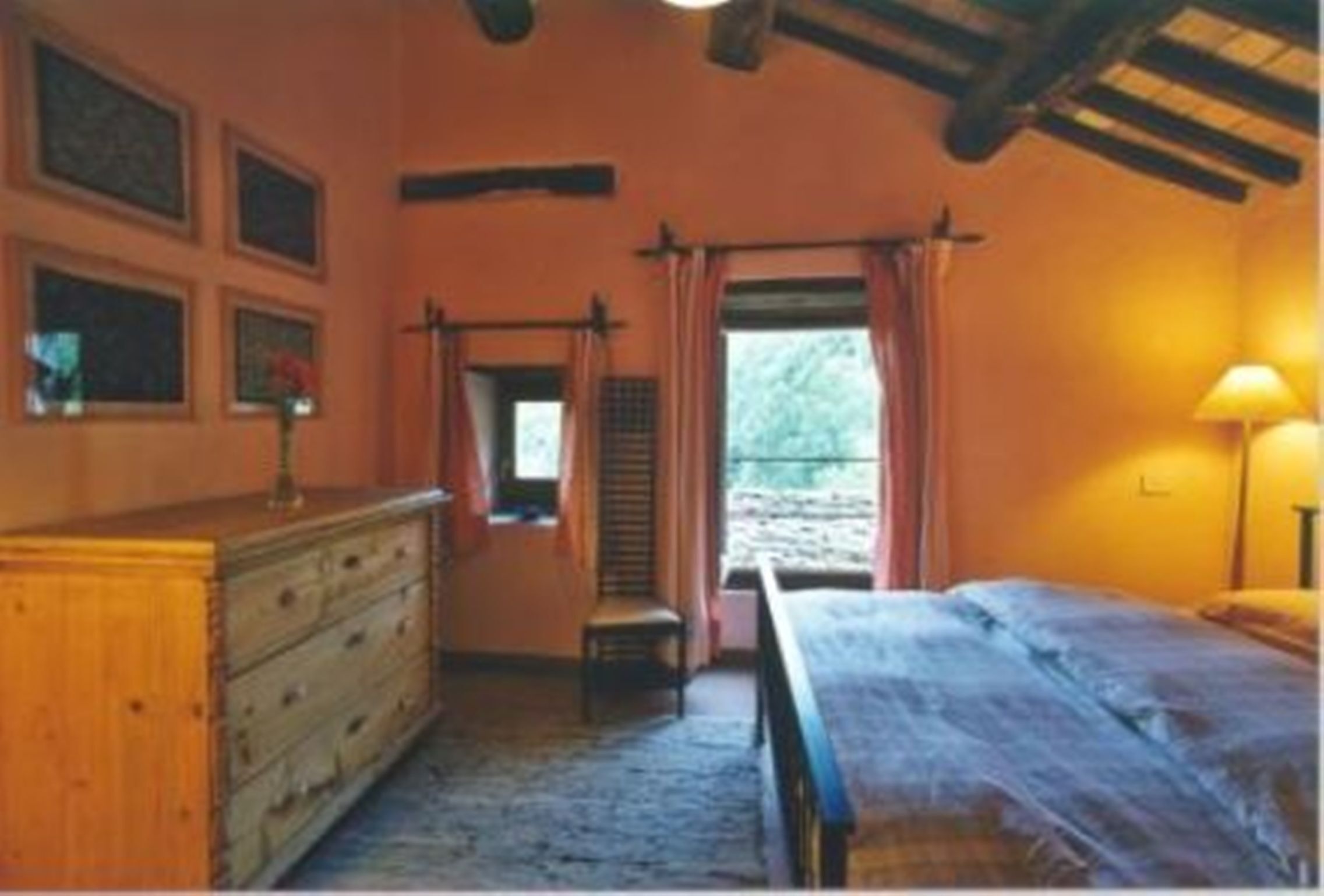 Luxury Historic Tuscan Farmhouse with swimming pool overlooking the Tiber Valley