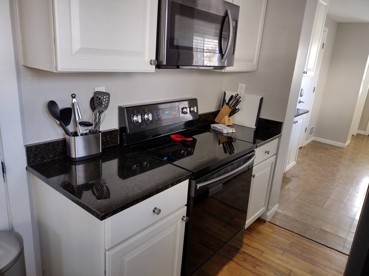 ★4min walk KelloggPark★Dtown Plymouth★Parking★WD★