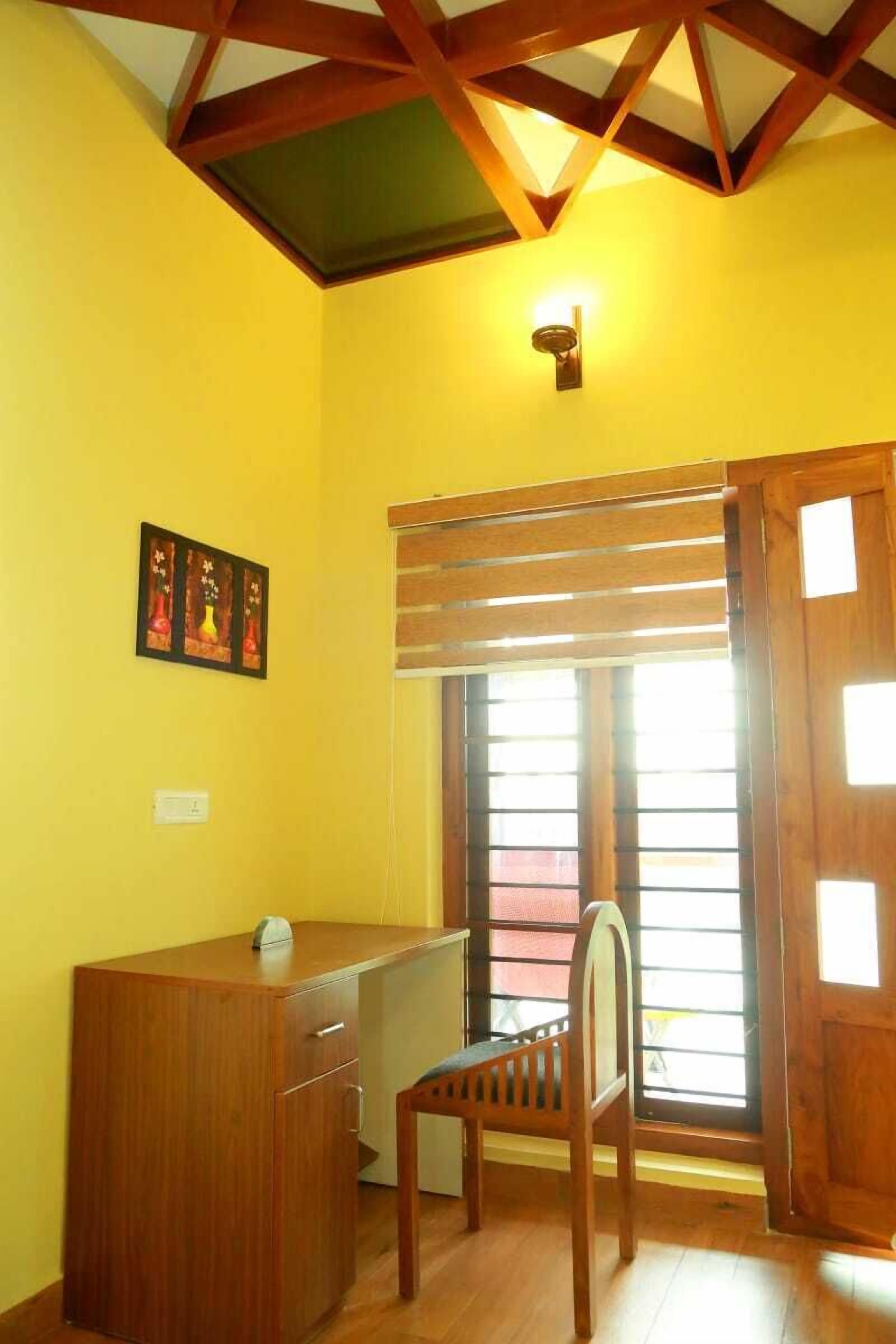 Water's Edge Villas, Luxury Backwater Luxury Hotel